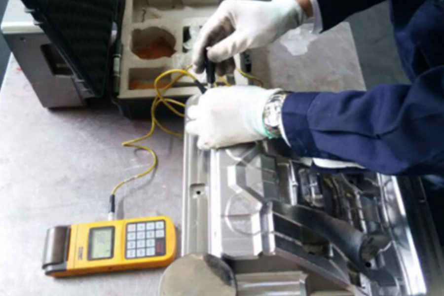 إزالة القوالب والتفتيش